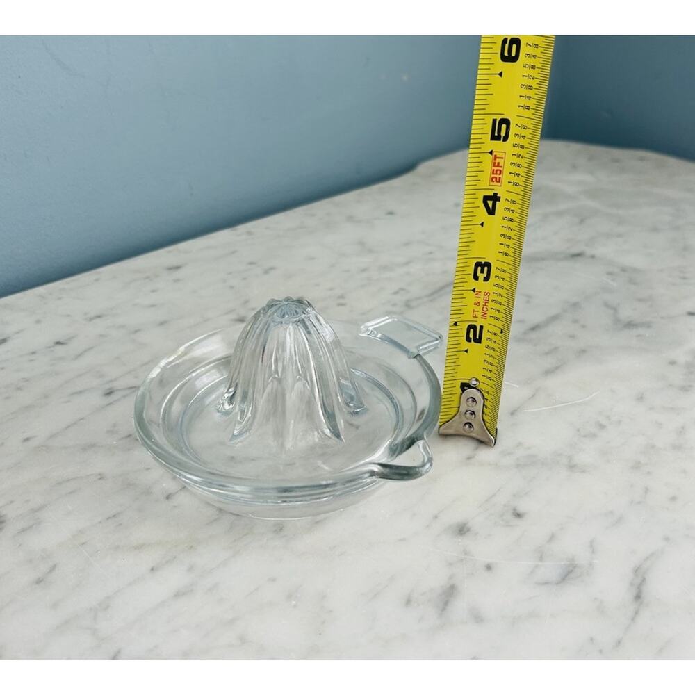 Vintage Clear Glass Juicer w/ Thumb Tab Handled Manual Small Reamer - Picture 4 of 11
